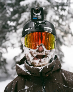 Die @goprode Max 2: Eine echte 8K-360°-Kamera mit 5.6K60 und 4K100 für butterweiche Slow-Mo-Aufnahmen. 10-Bit-Farbe, GP-Log und eine branchenführende Bitrate von 300 Mbps. Alle Specs, die du brauchst, um die Schneesaison dieses Winters in unglaublicher Qualität festzuhalten. ❄️📸